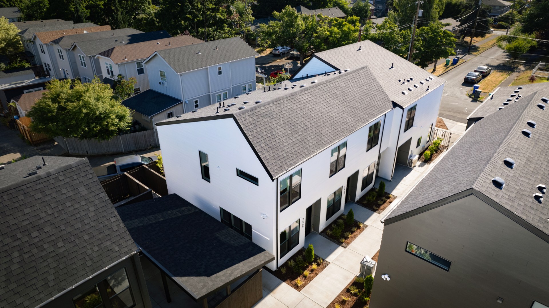 Emerald Townhomes by Modern Northwest